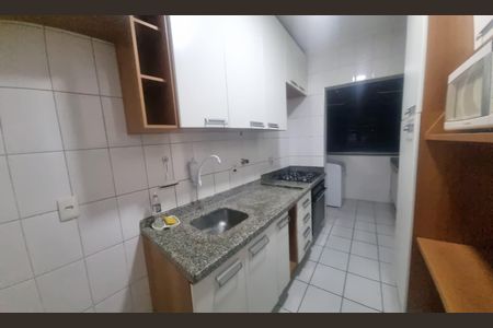 Apartamento à venda com 2 quartos, 60m² em Jardim Tupanci, Barueri