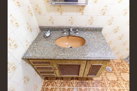 Casa à venda com 110m², 3 quartos e 1 vagaBanheiro 1