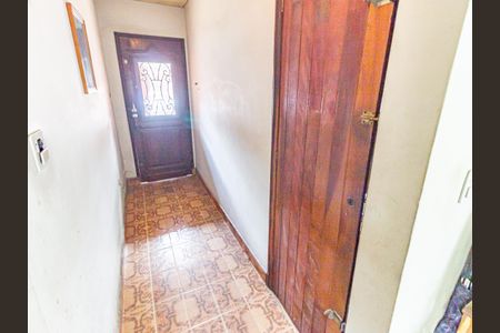 Casa à venda com 110m², 3 quartos e 1 vagaSala - Hall / Passagem garagem