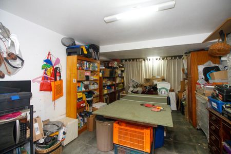 Casa à venda com 250m², 5 quartos e 2 vagas Casa à venda com 250m², 5 quartos e 2 vagasGaragem