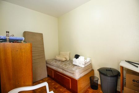 Casa à venda com 250m², 5 quartos e 2 vagas Casa à venda com 250m², 5 quartos e 2 vagasQuarto 3 ( Edícula)