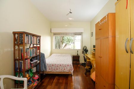 Casa à venda com 250m², 5 quartos e 2 vagas Casa à venda com 250m², 5 quartos e 2 vagasSuíte 2