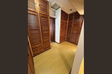 Casa à venda com 3 quartos, 338m² em Alphaville, Santana de Parnaíba