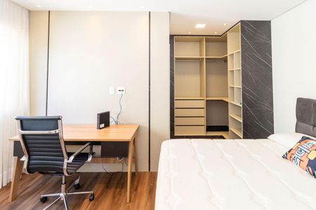 Casa à venda com 4 quartos, 450m² em Tamboré, Santana de Parnaíba