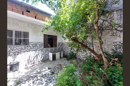 Casa à venda com 116m², 2 quartos e 1 vaga Casa à venda com 116m², 2 quartos e 1 vagaQuintal