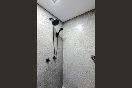 Banheiro Social de kitnet/studio para alugar com 1 quarto, 24m² em Vila Mariana, São Paulo