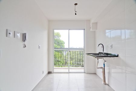 Studio de kitnet/studio para alugar com 1 quarto, 37m² em Jardim Santa Lucrecia, São Paulo