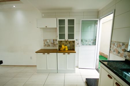 Casa de condomínio para alugar com 52m², 2 quartos e 1 vaga