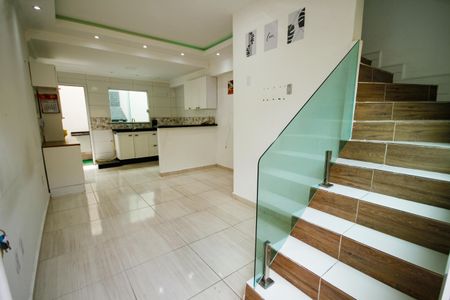 Casa de condomínio para alugar com 52m², 2 quartos e 1 vaga