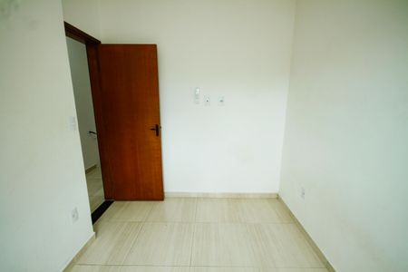 Casa de condomínio para alugar com 52m², 2 quartos e 1 vaga