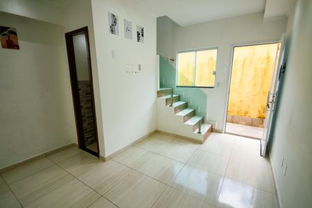 Casa de condomínio para alugar com 52m², 2 quartos e 1 vaga