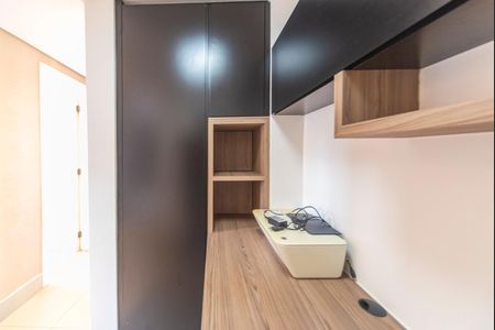 Apartamento à venda com 60m², 2 quartos e 1 vagaEscritório
