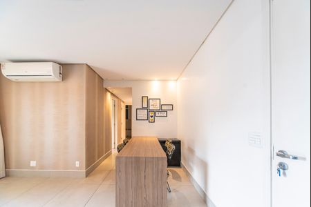 Sala de apartamento à venda com 2 quartos, 60m² em Campestre, Santo André