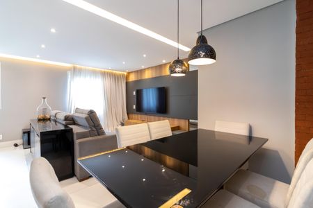 Apartamento à venda com 80m², 2 quartos e 1 vaga Apartamento à venda com 80m², 2 quartos e 1 vagaSala de Jantar
