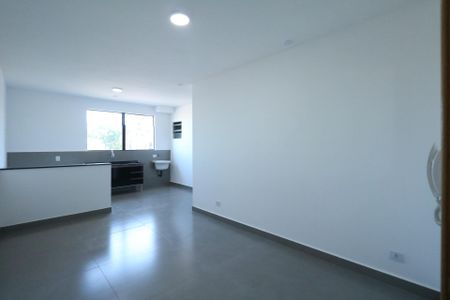 Sala de kitnet/studio para alugar com 1 quarto, 48m² em Vila Nogueira, Diadema