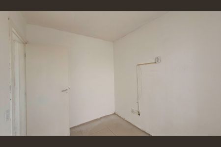 Apartamento para alugar com 2 quartos, 38m² em Jardim das Oliveiras, Itaquaquecetuba