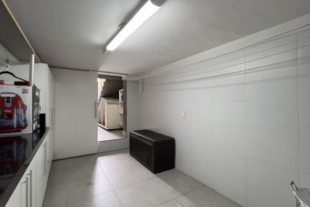 Casa à venda com 300m², 4 quartos e 3 vagasÁrea de Serviço