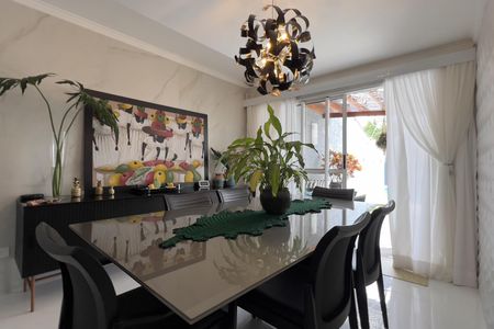 Casa à venda com 300m², 4 quartos e 3 vagasCozinha