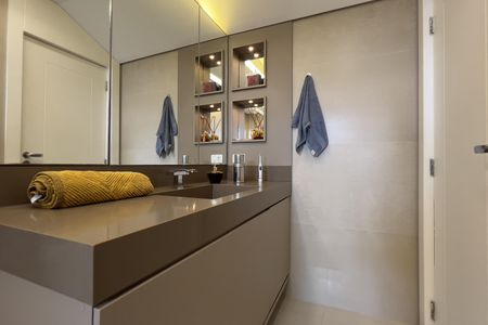 Casa à venda com 300m², 4 quartos e 3 vagasBanheiro da Suíte 2