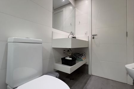 Casa à venda com 300m², 4 quartos e 3 vagasBanheiro 2