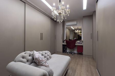 Casa à venda com 300m², 4 quartos e 3 vagasSuíte 2