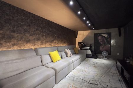 Casa à venda com 300m², 4 quartos e 3 vagasSala de TV