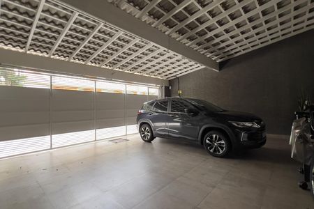 Casa à venda com 300m², 4 quartos e 3 vagasGaragem