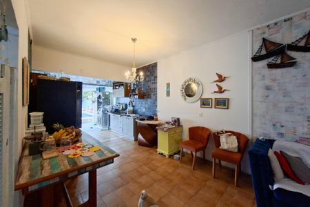 Casa para alugar com 220m², 4 quartos e 4 vagasSala