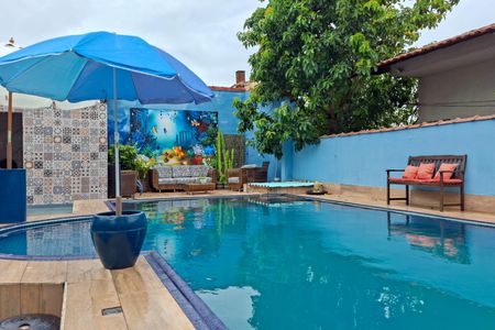 Casa para alugar com 220m², 4 quartos e 4 vagasPiscina