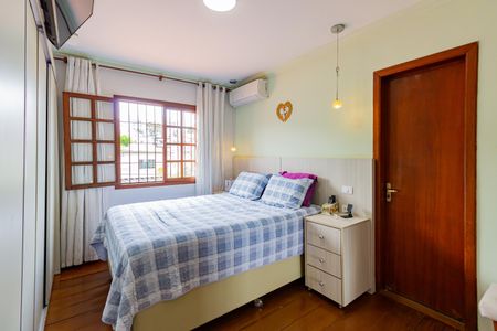 Casa à venda com 160m², 3 quartos e 3 vagasSuíte