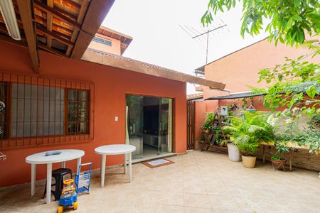 Casa à venda com 160m², 3 quartos e 3 vagasQuintal