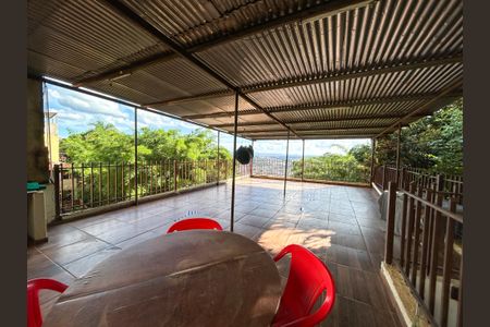 Casa para alugar com 360m², 3 quartos e 1 vaga