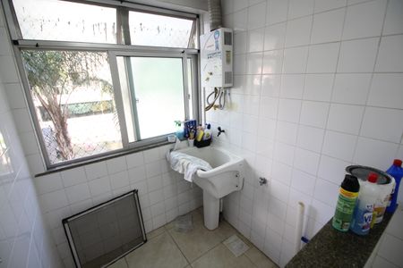 Apartamento para alugar com 63m², 2 quartos e 1 vagaÁrea de Serviço