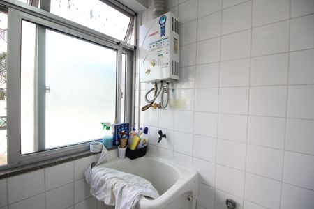 Apartamento para alugar com 63m², 2 quartos e 1 vagaÁrea de Serviço