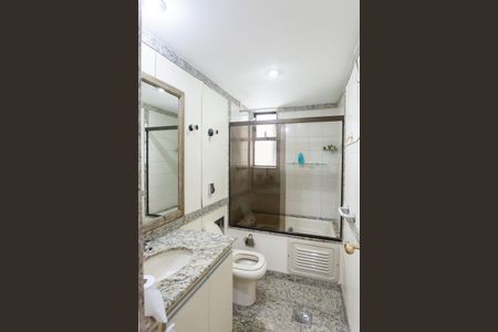 Apartamento à venda com 110m², 3 quartos e 2 vagasBanheiro Social