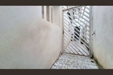 Casa para alugar com 100m², 2 quartos e 1 vaga Casa para alugar com 100m², 2 quartos e 1 vagaCorredor