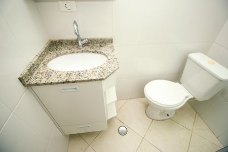 Apartamento à venda com 61m², 2 quartos e 2 vagasBanheiro Social