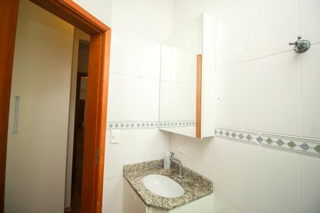 Apartamento à venda com 61m², 2 quartos e 2 vagasBanheiro da Suíte