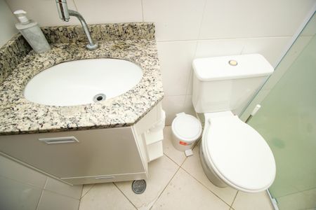 Apartamento à venda com 61m², 2 quartos e 2 vagasBanheiro da Suíte