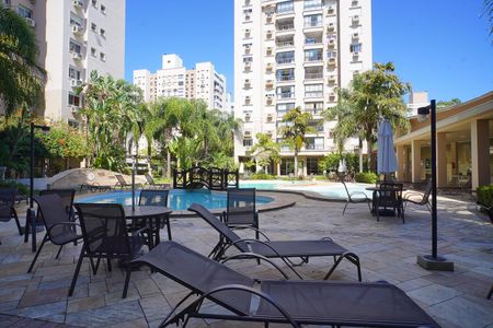 Apartamento para alugar com 95m², 3 quartos e 2 vagas Apartamento para alugar com 95m², 3 quartos e 2 vagasÁrea comum - Piscina
