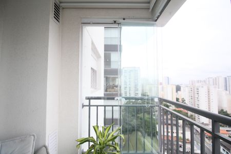 Apartamento para alugar com 74m², 2 quartos e 1 vagaVaranda