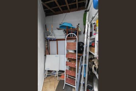 Casa à venda com 205m², 4 quartos e 2 vagas Casa à venda com 205m², 4 quartos e 2 vagasDeposito Casa 1