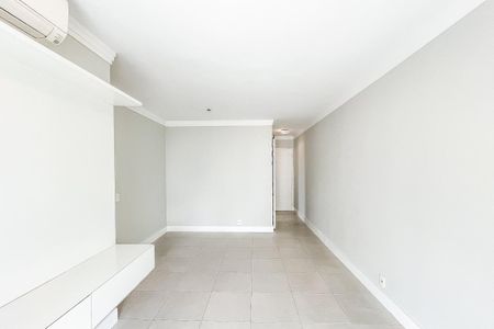 Apartamento à venda com 81m², 3 quartos e 1 vagaSala