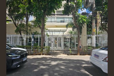 Apartamento à venda com 81m², 3 quartos e 1 vagaFachada