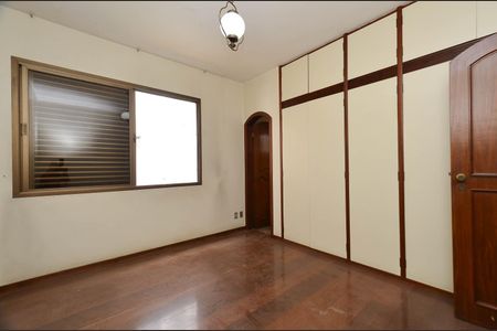 Apartamento à venda com 300m², 4 quartos e 3 vagasSuíte 2