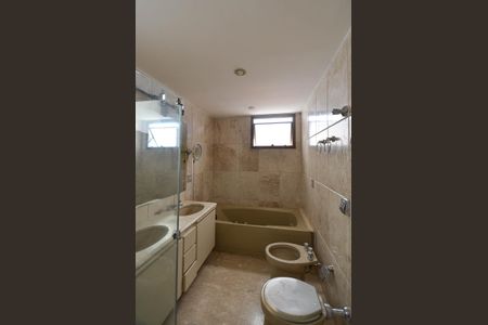 Apartamento à venda com 300m², 4 quartos e 3 vagasBanheiro Suíte 1