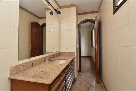 Apartamento à venda com 300m², 4 quartos e 3 vagasBanheiro Suíte 2