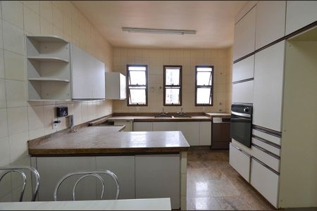 Apartamento à venda com 300m², 4 quartos e 3 vagasCozinha