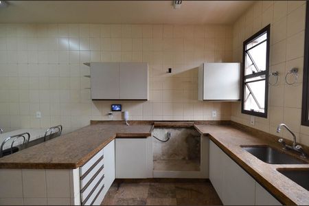 Apartamento à venda com 300m², 4 quartos e 3 vagasCozinha