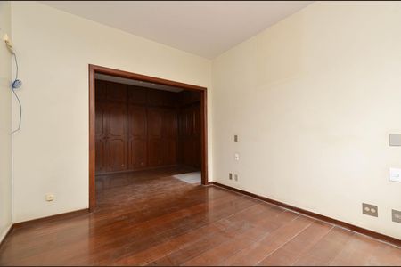 Apartamento à venda com 300m², 4 quartos e 3 vagasSuíte 1